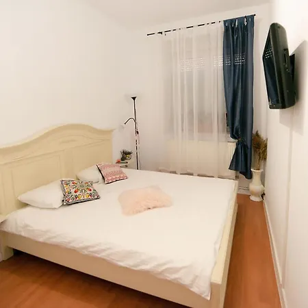בית הארחה House Anastasia *