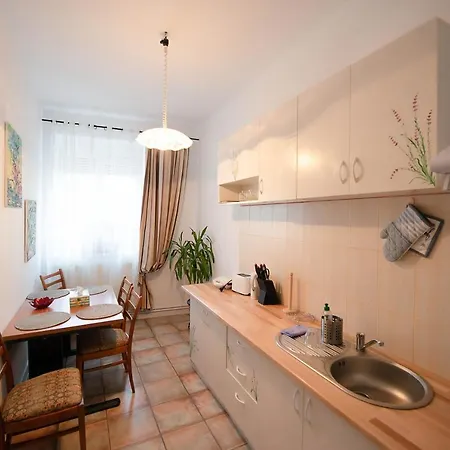 House Anastasia בית הארחה *